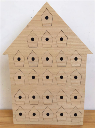 Calendrier à 24-tiroirs en forme de maison